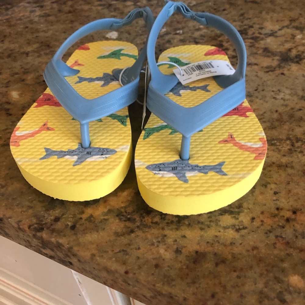 Kid flip flops